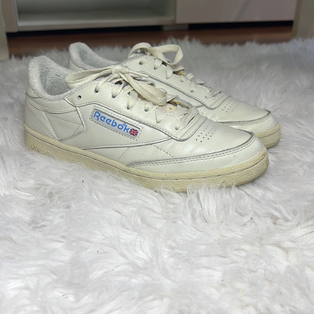 Reebok classic club C 85 vintage sneakers in chalk/ sky blue size US9 in women